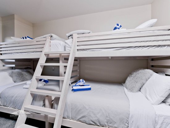 Big White 4 Bedroom Accommodation - Timbers - #1235 Big White 4 Bedroom Accommodation - Timbers - #1235