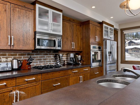 Big White 2 Bedroom Accommodation - Timbers - #1245