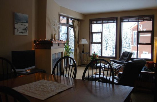 Sun Peaks 2 Bedroom Accommodation - Stone's Throw - #1277 Sun Peaks 2 Bedroom Accommodation - Stone's Throw - #1277
