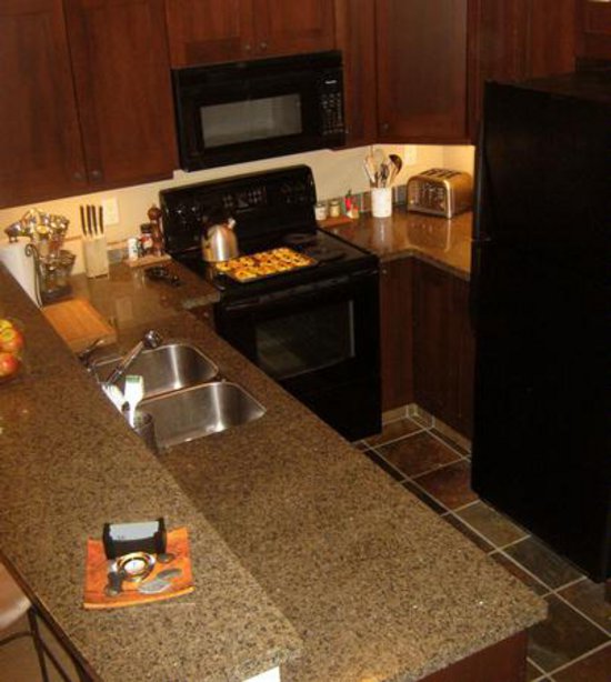 Sun Peaks 2 Bedroom Accommodation - Stone's Throw - #1277 Sun Peaks 2 Bedroom Accommodation - Stone's Throw - #1277