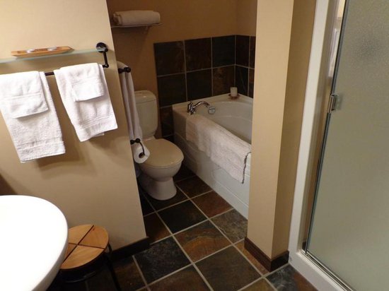 Sun Peaks 2 Bedroom Accommodation - Stone's Throw - #1277 Sun Peaks 2 Bedroom Accommodation - Stone's Throw - #1277