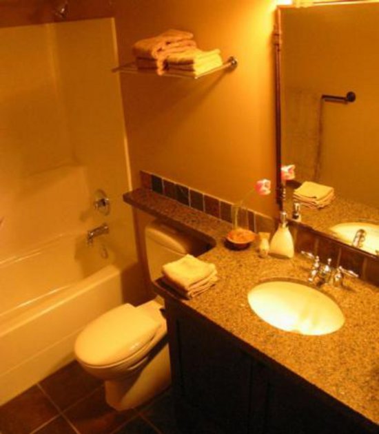 Sun Peaks 2 Bedroom Accommodation - Stone's Throw - #1277 Sun Peaks 2 Bedroom Accommodation - Stone's Throw - #1277