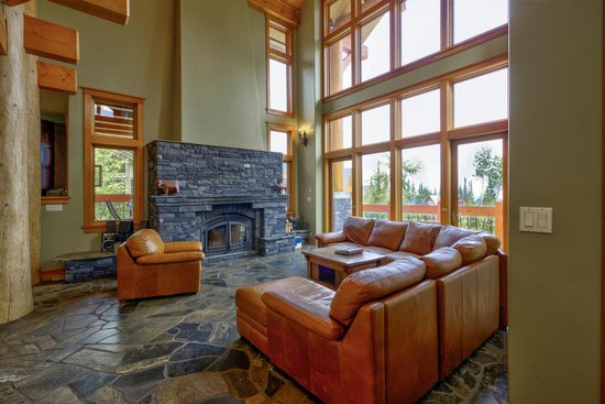 Kicking Horse 4 Bedroom Accommodation - Purcell Woods - #1296