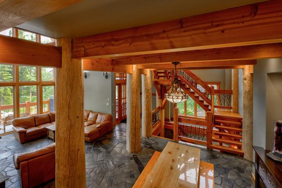 Kicking Horse 4 Bedroom Accommodation - Purcell Woods - #1296