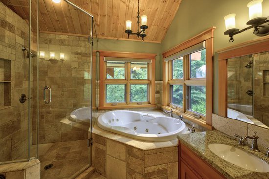 Kicking Horse 4 Bedroom Accommodation - Purcell Woods - #1296