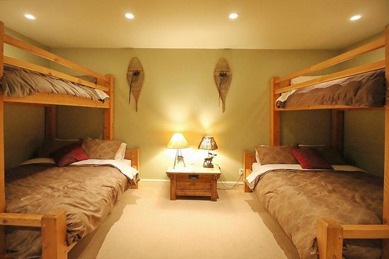 Kicking Horse 4 Bedroom Accommodation - Purcell Woods - #1296