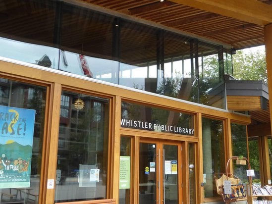 Whistler Studio Accommodation - Whistler Town Plaza - Deer Lodge - #1386