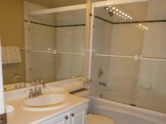 Whistler Studio Accommodation - Whistler Town Plaza - Deer Lodge - #1386