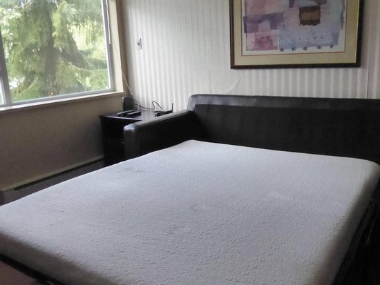 Whistler Studio Accommodation - Whistler Town Plaza - Deer Lodge - #1386