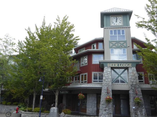 Whistler Studio Accommodation - Whistler Town Plaza - Deer Lodge - #1386