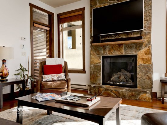 Big White 2 Bedroom Accommodation - Southpoint - #1405