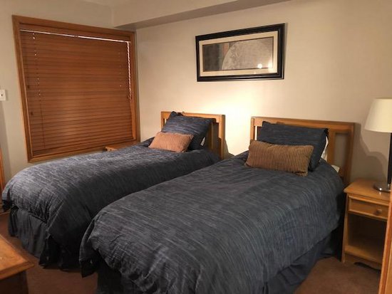 Whistler 2 Bedroom Accommodation - Glacier's Reach - #1495