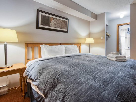 Whistler 2 Bedroom Accommodation - Glacier's Reach - #1495