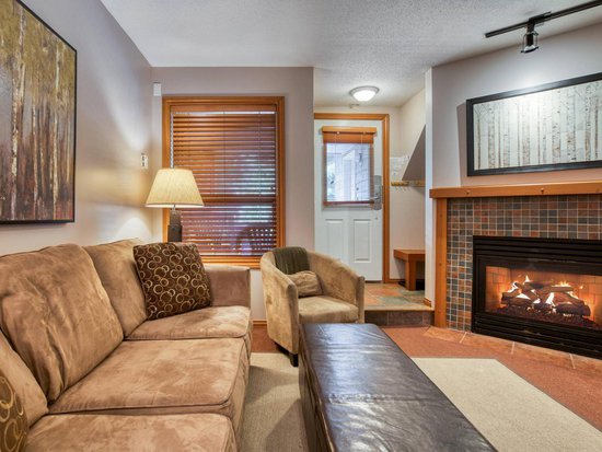 Whistler 2 Bedroom Accommodation - Glacier's Reach - #1495