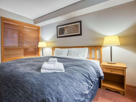 Whistler 2 Bedroom Accommodation - Glacier's Reach - #1495