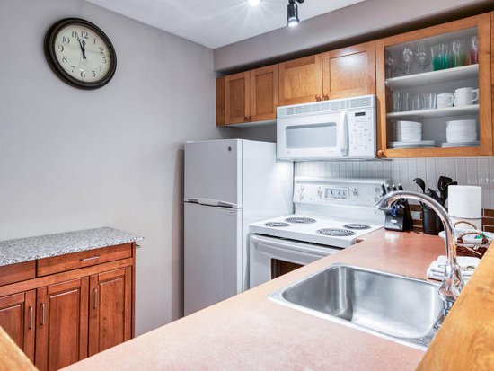 Whistler 2 Bedroom Accommodation - Glacier's Reach - #1495