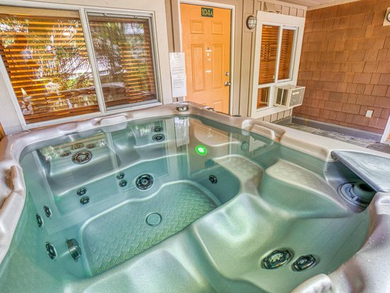 Whistler 2 Bedroom Accommodation - Glacier's Reach - #1495