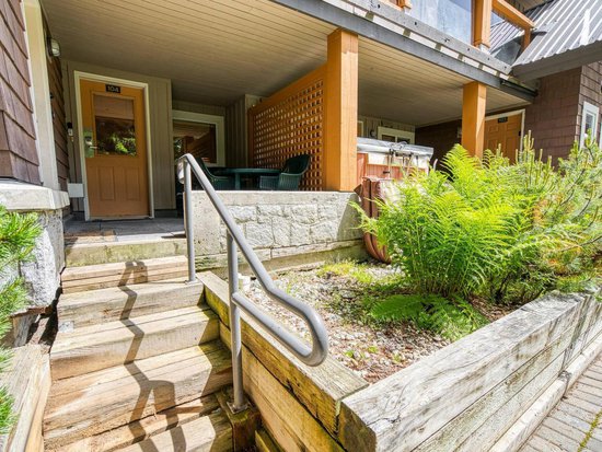 Whistler 2 Bedroom Accommodation - Glacier's Reach - #1495