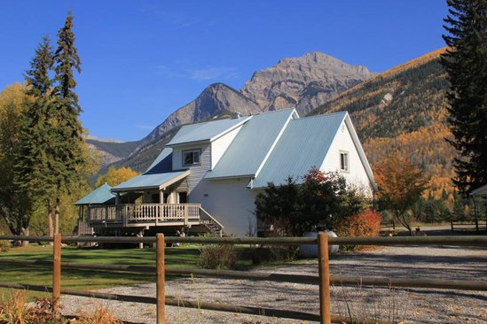 Kicking Horse 4 Bedroom Accommodation - Blaeberry Valley - #1510