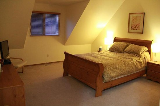 Kicking Horse 4 Bedroom Accommodation - Blaeberry Valley - #1510