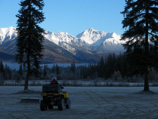 Kicking Horse 4 Bedroom Accommodation - Blaeberry Valley - #1510