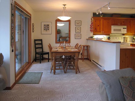 Whistler 2 Bedroom Accommodation - Arrowhead Point - #153 Whistler 2 Bedroom Accommodation - Arrowhead Point - #153