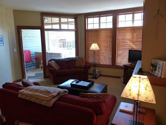 Sun Peaks 2 Bedroom Accommodation - Settlers Crossing - #1590 Sun Peaks 2 Bedroom Accommodation - Settlers Crossing - #1590