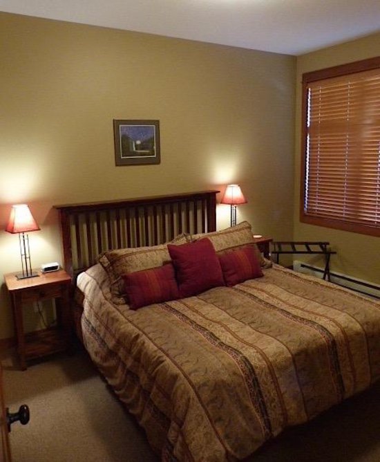 Sun Peaks 2 Bedroom Accommodation - Settlers Crossing - #1590 Sun Peaks 2 Bedroom Accommodation - Settlers Crossing - #1590
