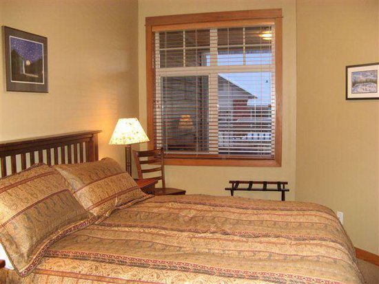 Sun Peaks 2 Bedroom Accommodation - Settlers Crossing - #1590