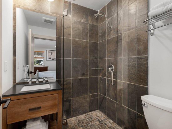 Whistler 2 Bedroom Accommodation - Glacier Lodge - #1646