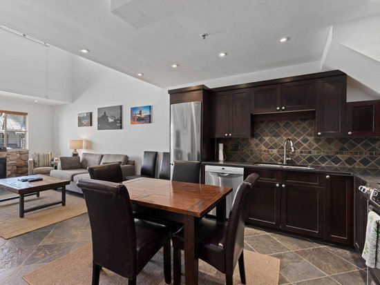 Whistler 2 Bedroom Accommodation - Glacier Lodge - #1646