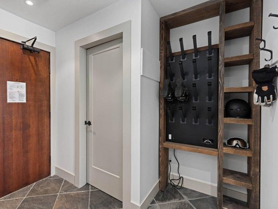 Whistler 2 Bedroom Accommodation - Glacier Lodge - #1646