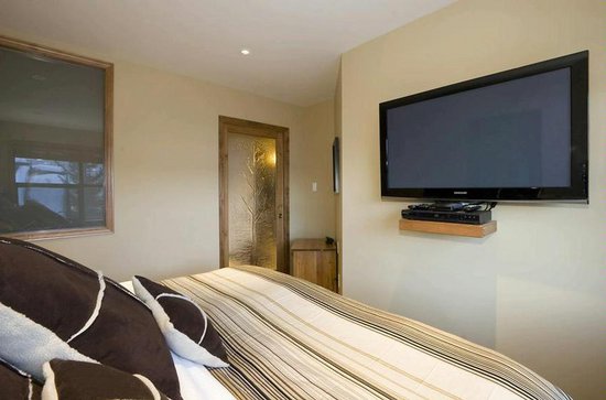 Whistler 5 Bedroom Accommodation - Northern Lights - #1706