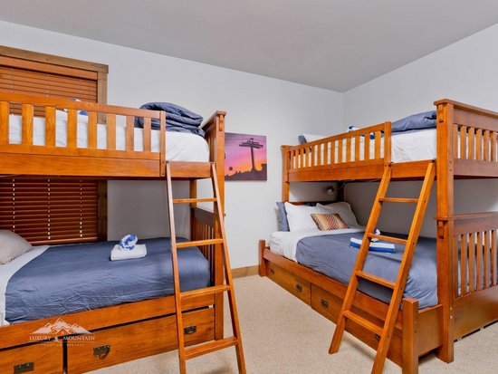 Big White 3 Bedroom Accommodation - Southpoint - #1711