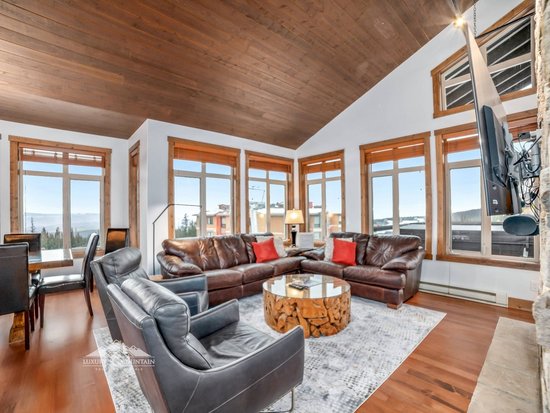 Big White 3 Bedroom Accommodation - Southpoint - #1711