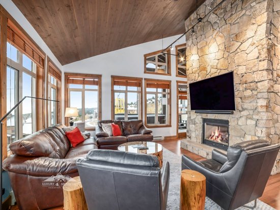 Big White 3 Bedroom Accommodation - Southpoint - #1711