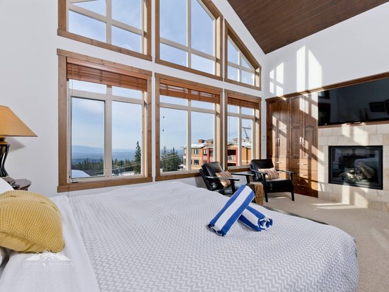 Big White 3 Bedroom Accommodation - Southpoint - #1711