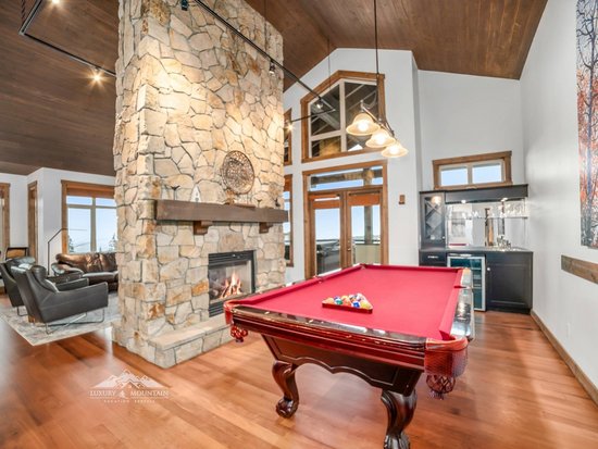 Big White 3 Bedroom Accommodation - Southpoint - #1711