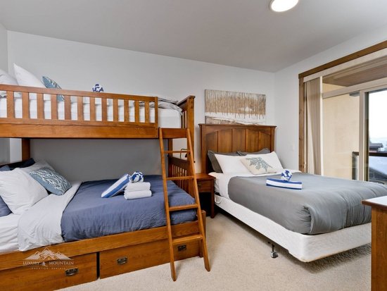 Big White 3 Bedroom Accommodation - Southpoint - #1711