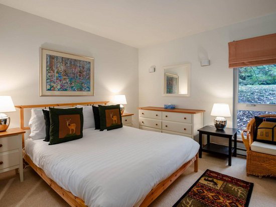 Whistler 5 Bedroom Accommodation - Snowgoose - #1725