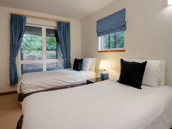 Whistler 5 Bedroom Accommodation - Snowgoose - #1725