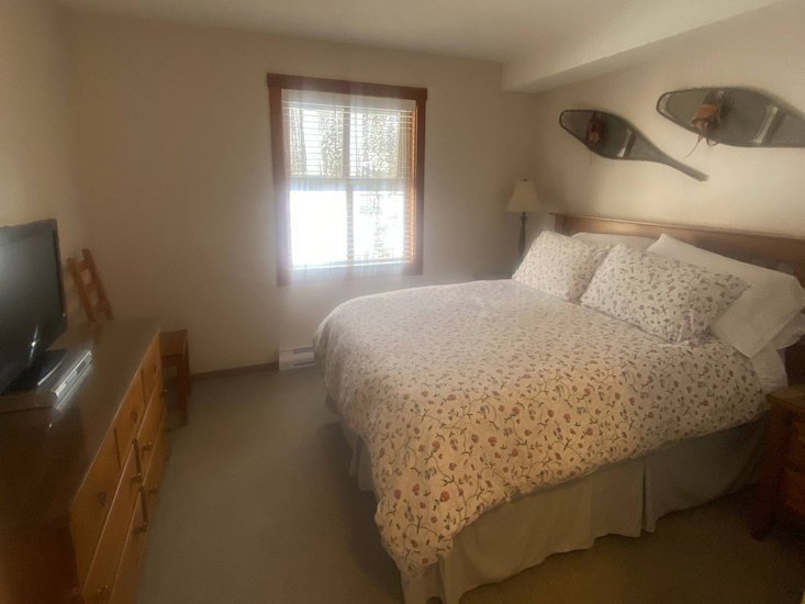 Sun Peaks 2 Bedroom Accommodation - Fireside Lodge - #1750 Sun Peaks 2 Bedroom Accommodation - Fireside Lodge - #1750