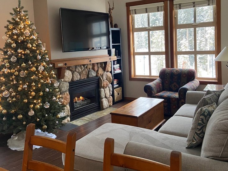 Sun Peaks 2 Bedroom Accommodation - Fireside Lodge - #1750 Sun Peaks 2 Bedroom Accommodation - Fireside Lodge - #1750