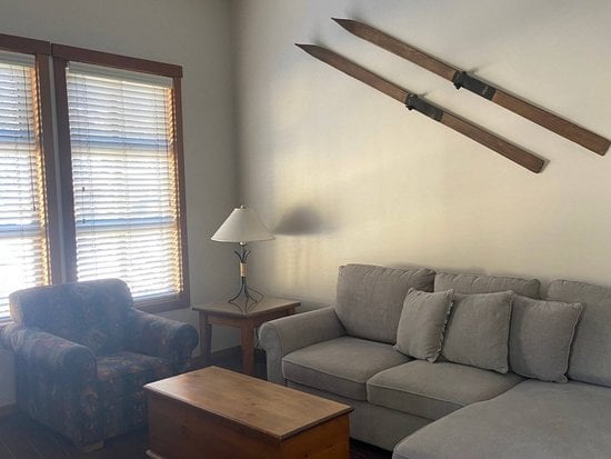 Sun Peaks 2 Bedroom Accommodation - Fireside Lodge - #1750 Sun Peaks 2 Bedroom Accommodation - Fireside Lodge - #1750