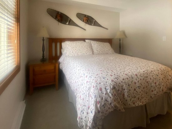 Sun Peaks 2 Bedroom Accommodation - Fireside Lodge - #1750 Sun Peaks 2 Bedroom Accommodation - Fireside Lodge - #1750