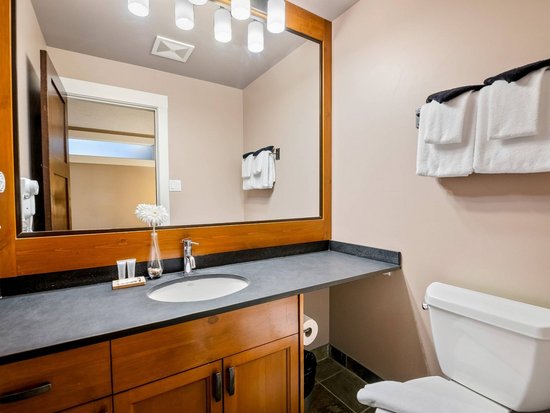 Whistler 3 Bedroom Accommodation - Glacier Lodge - #1839 Whistler 3 Bedroom Accommodation - Glacier Lodge - #1839