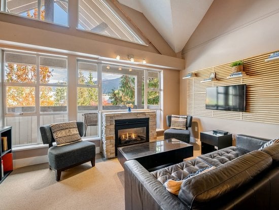 Whistler 3 Bedroom Accommodation - Glacier Lodge - #1839 Whistler 3 Bedroom Accommodation - Glacier Lodge - #1839