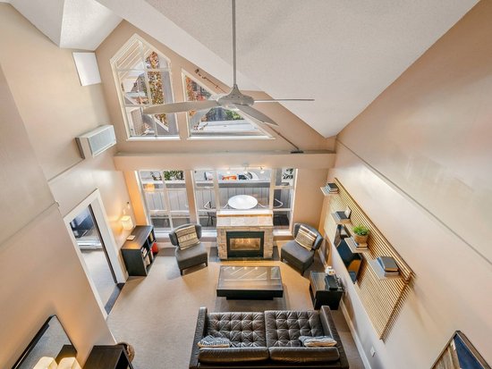 Whistler 3 Bedroom Accommodation - Glacier Lodge - #1839 Whistler 3 Bedroom Accommodation - Glacier Lodge - #1839
