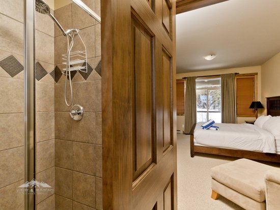 Big White 3 Bedroom Accommodation - Southpoint - #1853