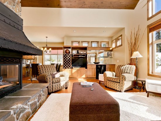 Big White 3 Bedroom Accommodation - Southpoint - #1853